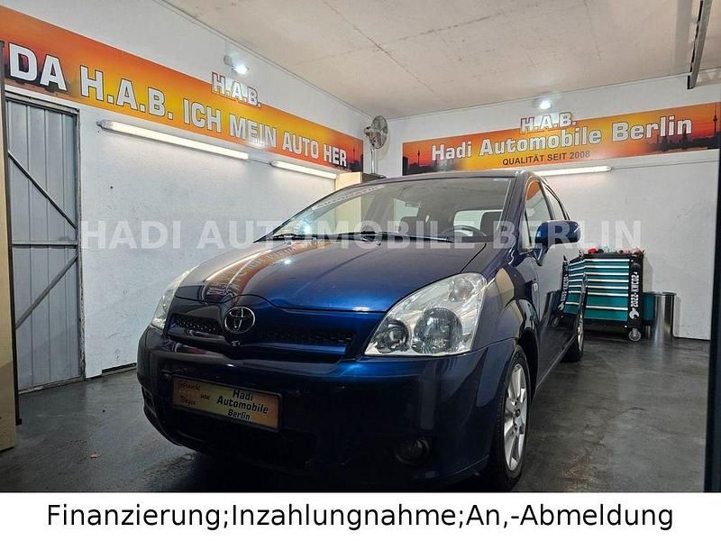 Blau Gebraucht 2005 Toyota Corolla Executive Van / Kleinbus | 6.499 € (Etwas zu teuer) - Bild 1/4
