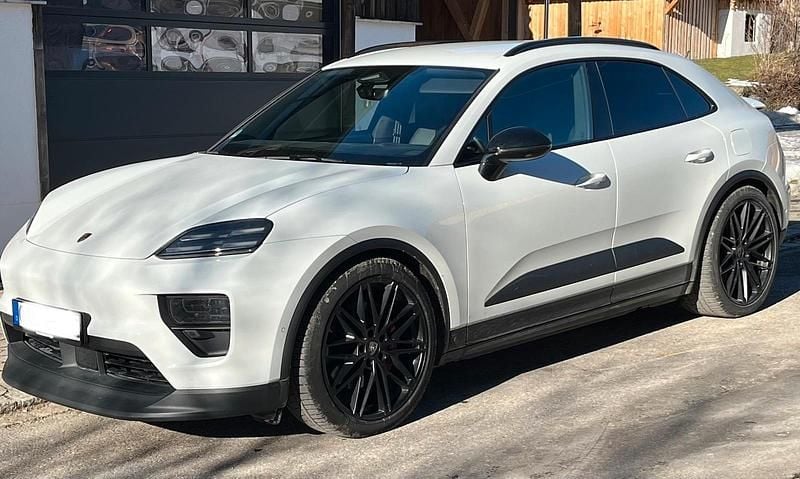 Weiß Gebraucht 2024 Porsche Macan SUV | 77.000 € (Superpreis) - Bild 1/4