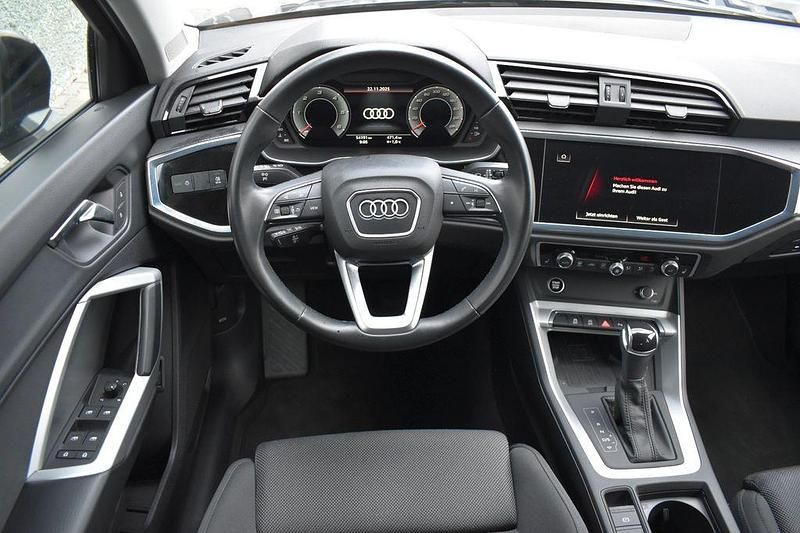 Gebraucht Audi Q3 Sport 150 PS (110 kW) 2023 Schwarz SUV