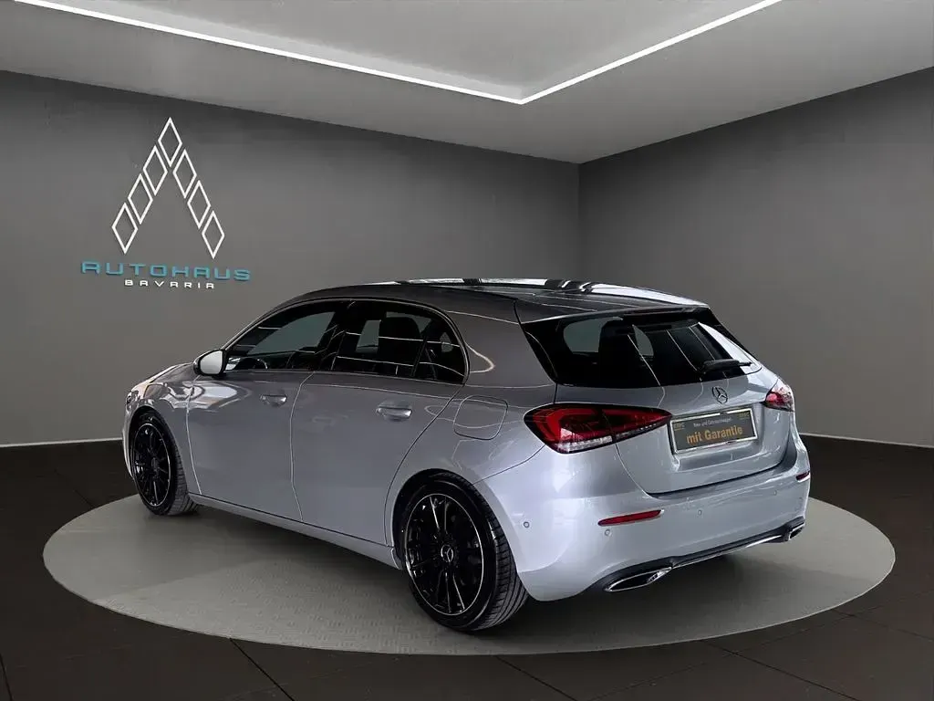 Gebraucht Mercedes A250 Progressive 224 PS (164 kW) 2018 Iridiumsilber Limousine