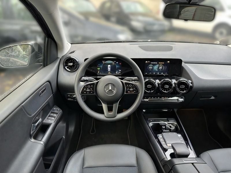 Gebraucht Mercedes B250e 160 PS (117 kW) 2022 Schwarz Van / Kleinbus