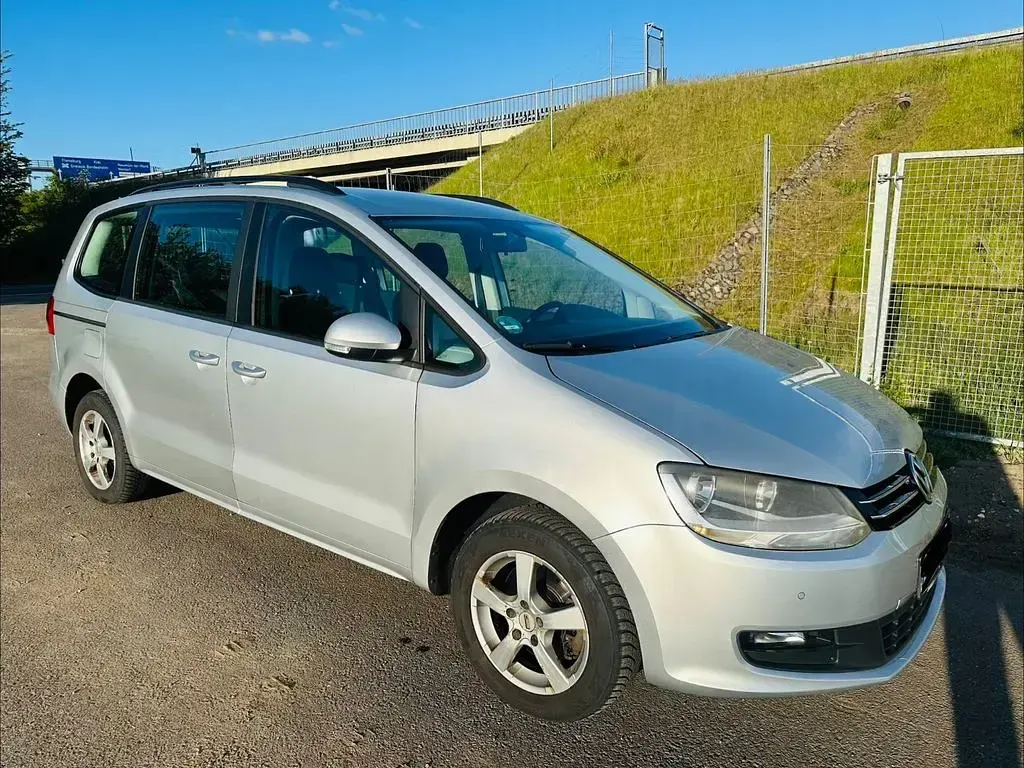Gebraucht VW Sharan Trendline 150 PS (110 kW) 2011 Silber Van / Kleinbus