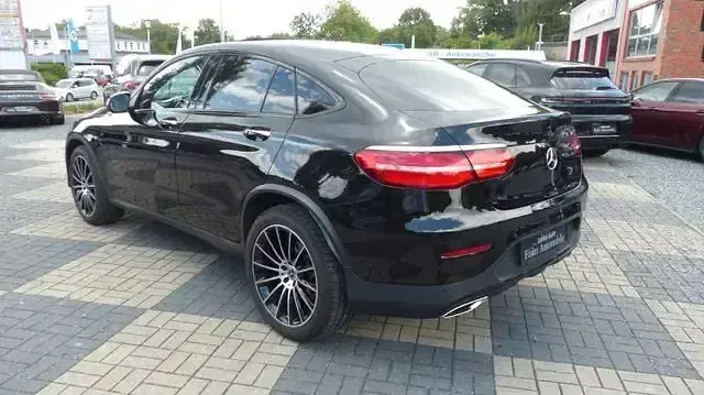 Gebraucht Mercedes GLC300 AMG 245 PS (180 kW) 2019 Schwarz SUV