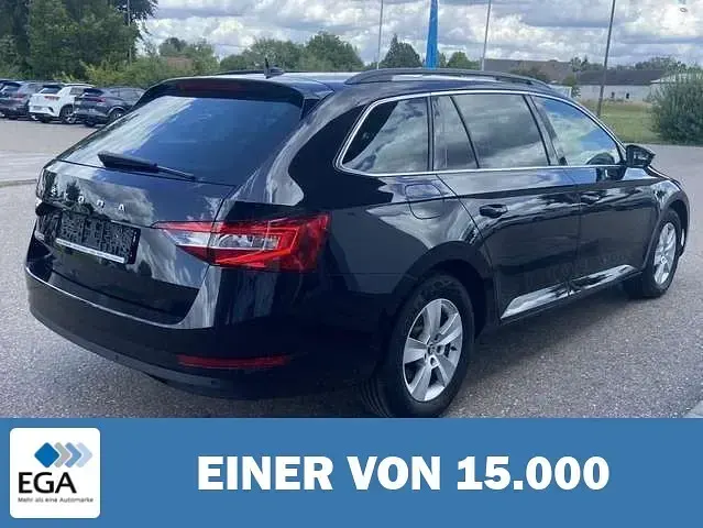 Gebraucht Skoda Superb Comfort 150 PS (110 kW) 2024 Schwarz metallic Kombi
