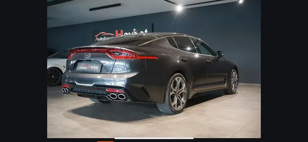 Gebraucht Kia Stinger GT 370 PS (272 kW) 2019 Schwarz Kleinwagen