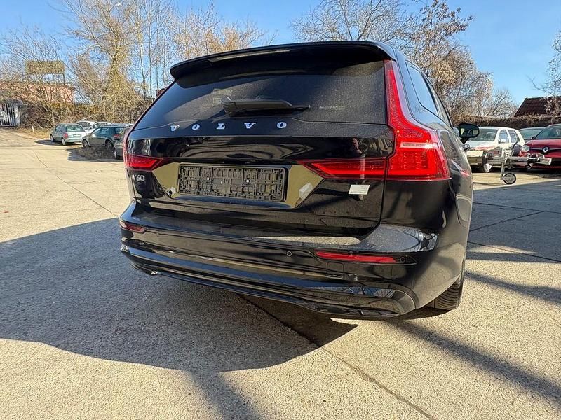 Gebraucht Volvo V60 Plus 253 PS (186 kW) 2022 Schwarz Kombi