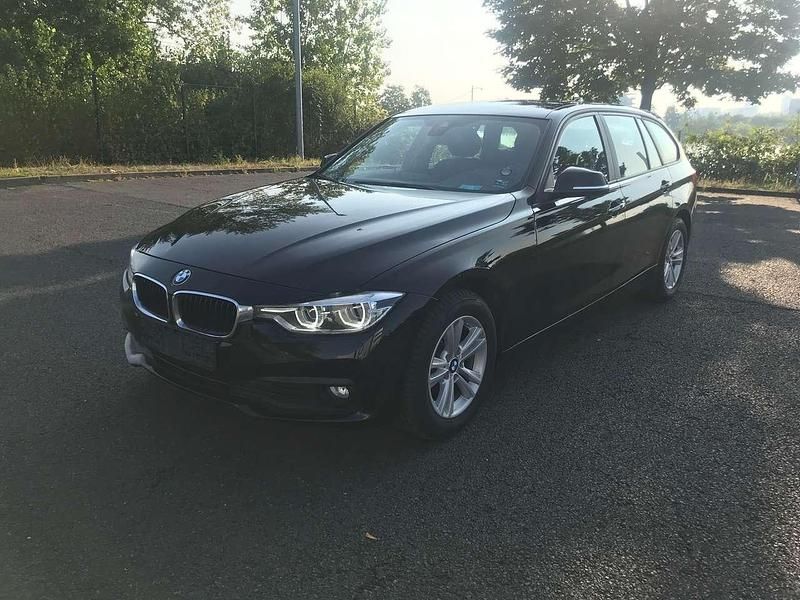 Schwarz 2 Gebraucht 2016 BMW 316 | 13.000 € (Fairer Preis) - Bild 1/4