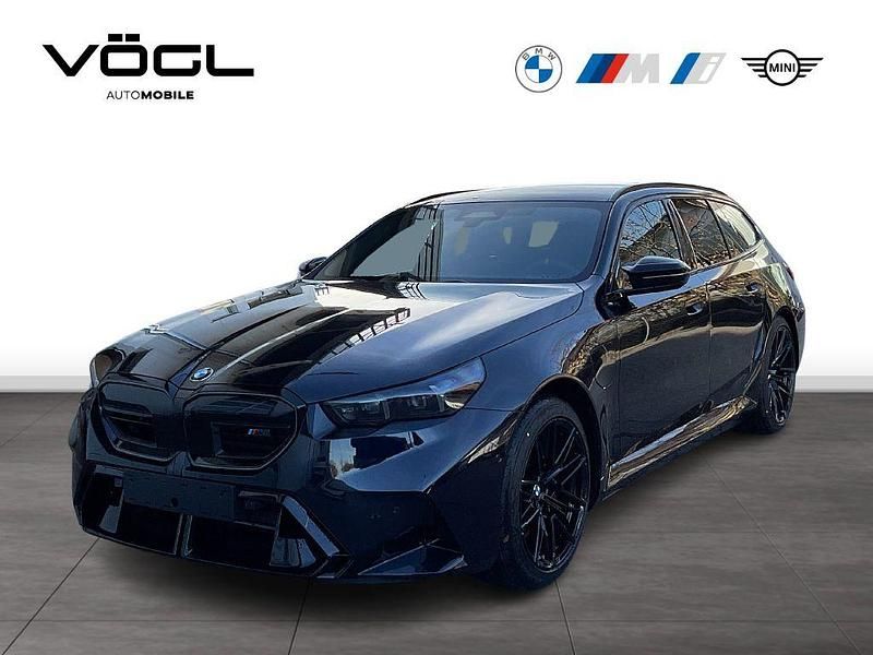 Neu BMW M5 Sport Line 585 PS (430 kW) 2026 Schwarz Kombi