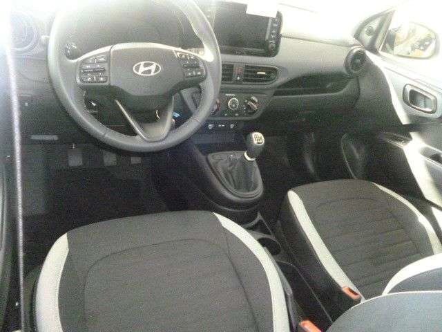 Weiss Neu 2025 Hyundai i10 Select Kleinwagen | 19.098 € (Teuer) - Bild 1/3