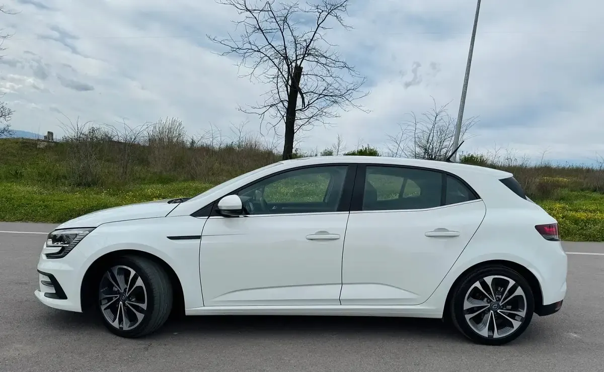 Gebraucht Renault Mégane 116 PS (85 kW) 2020 Weiß Kleinwagen