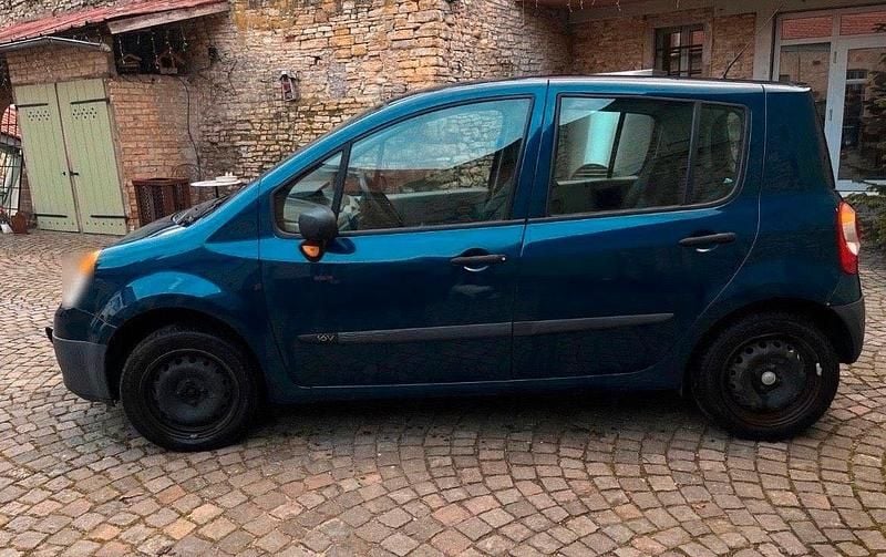 Second-hand Renault Modus 75 CP (55 kW) 2006 Albastru Monovolum