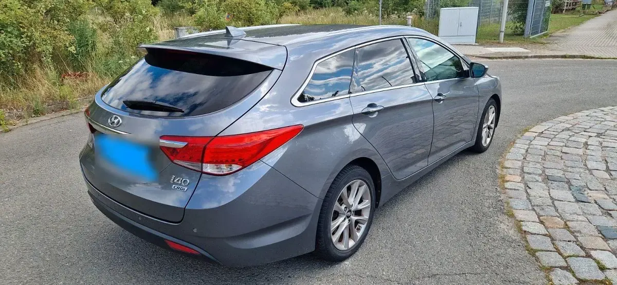 Gebraucht Hyundai i40 136 PS (100 kW) 2015 Grau Kombi