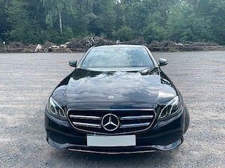 Schwarz Gebraucht 2020 Mercedes E300 Limousine | 30.000 € (Superpreis) - Bild 1/4
