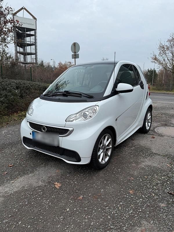 Weiß Gebraucht 2014 Smart ForTwo Coupé Coupé | 6.850 € (Fairer Preis) - Bild 1/4