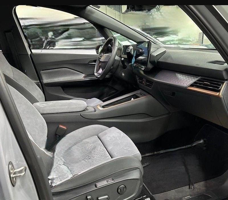 Gebraucht Cupra Born 169 kW (231 PS) 2024 Vaporgrau Kleinwagen