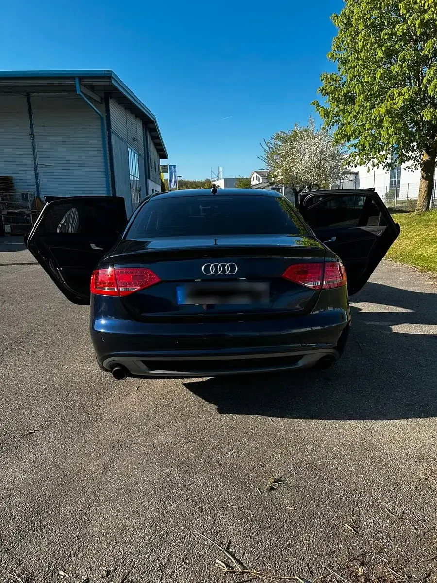 Gebraucht Audi A4 S-Line 143 PS (105 kW) 2009 Blau Limousine