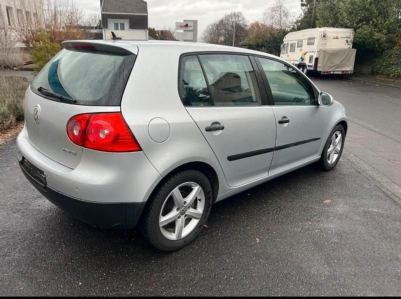 Gebraucht VW Golf V 116 PS (85 kW) 2005 Silber Kleinwagen