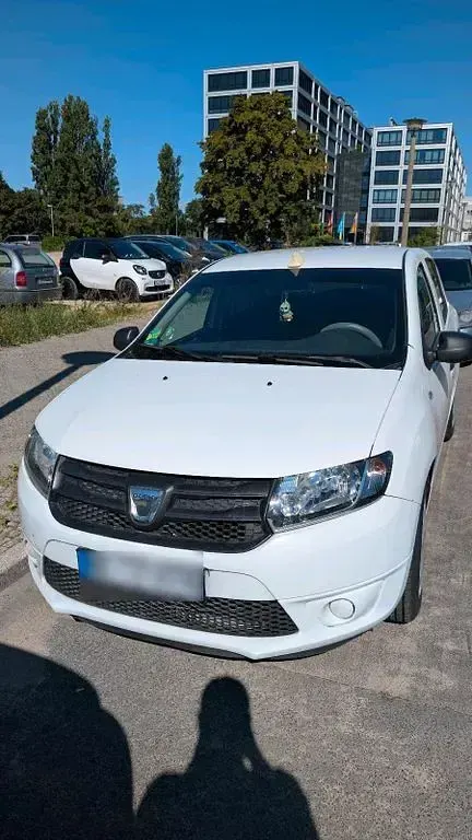 Gebraucht Dacia Sandero Ambiance 75 PS (55 kW) 2013 Weiß Limousine