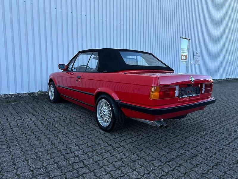 Gebraucht BMW 320 Shadowline 129 PS (94 kW) 1990 Brillantrot (308) Cabrio
