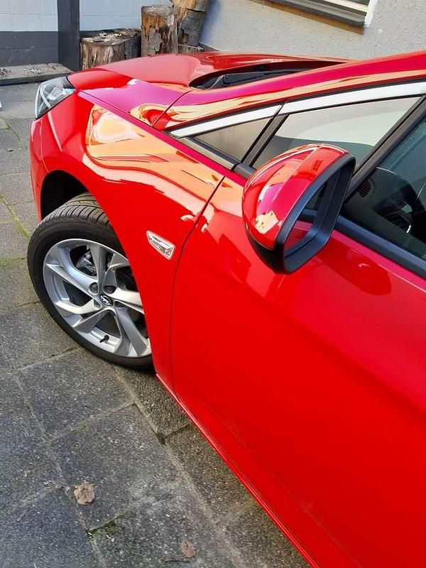 Gebraucht Opel Astra Edition 150 PS (110 kW) 2016 Rot Limousine