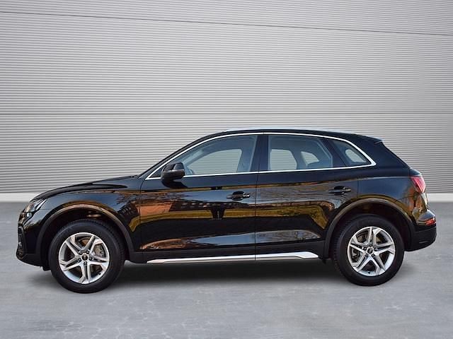 Second-hand Audi Q5 Advanced 204 CP (150 kW) 2023 Negru SUV