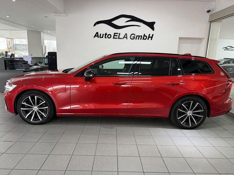 Gebraucht Volvo V60 Plus 398 PS (292 kW) 2023 Rot Kombi