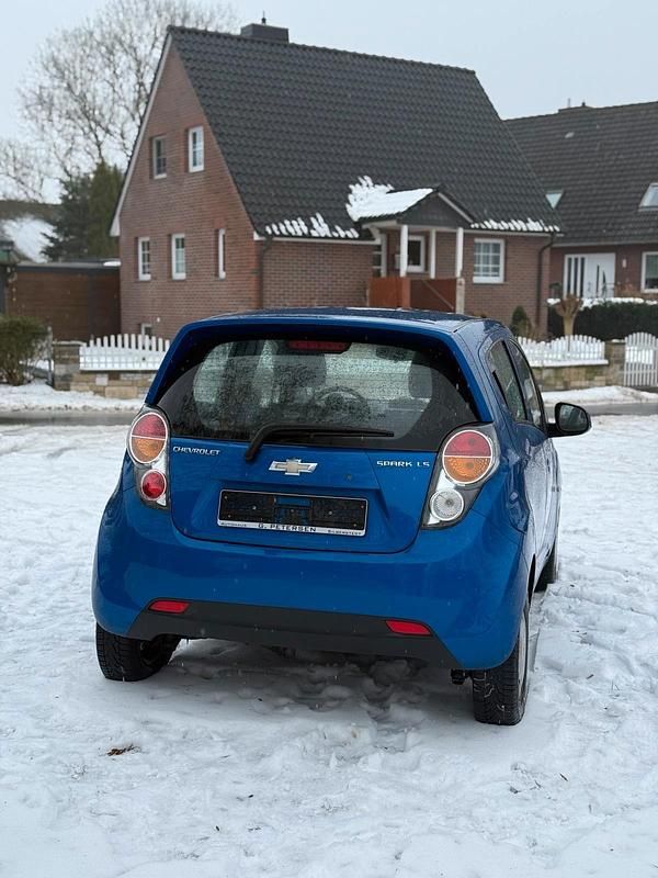 Gebraucht Chevrolet Spark 68 PS (50 kW) 2012 Blau Kleinwagen