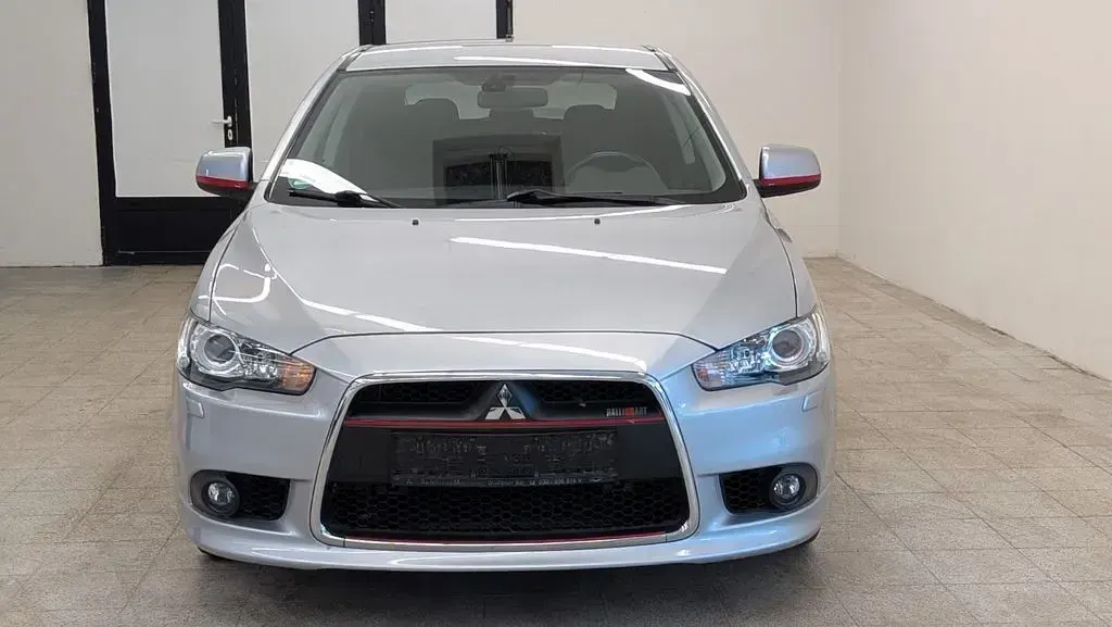 Gebraucht Mitsubishi Lancer 143 PS (105 kW) 2009 Silber Limousine