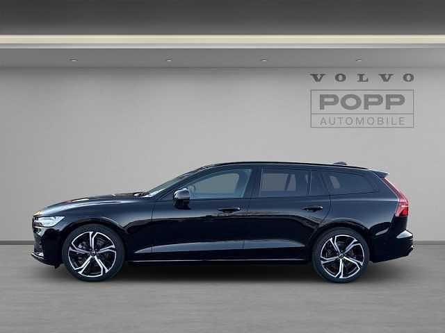 Gebraucht Volvo V60 145 PS (106 kW) 2025 Kombi