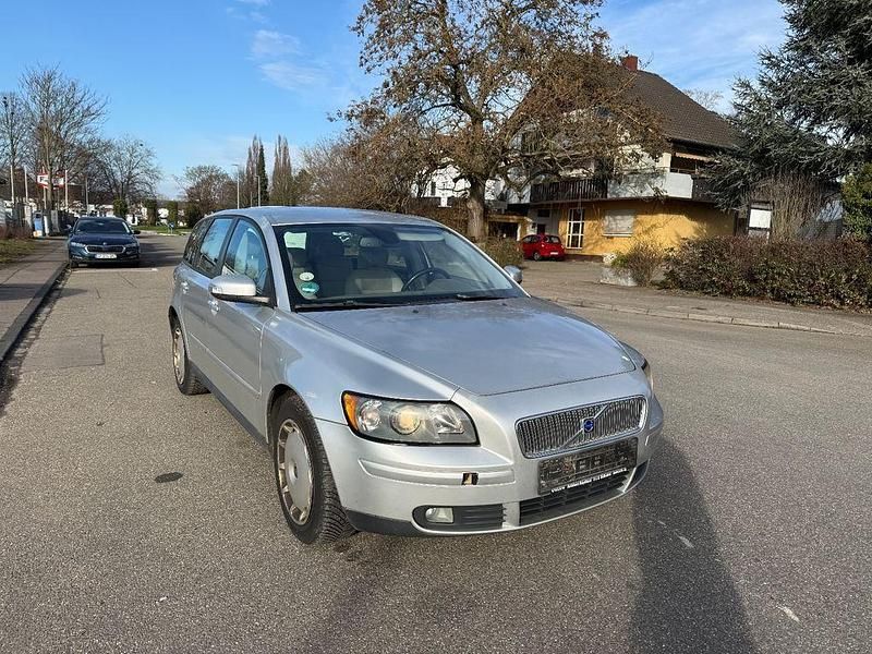 Gebraucht Volvo V50 Momentum 136 PS (100 kW) 2007 Silber Kombi