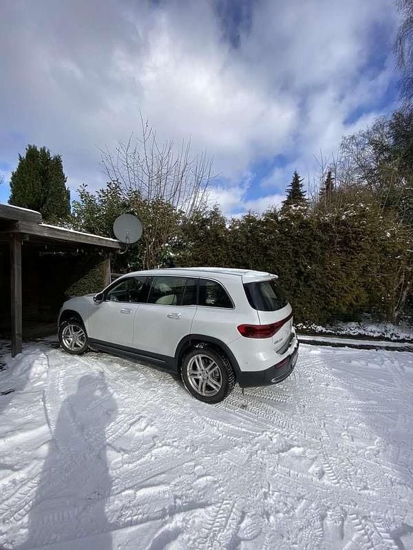 Gebraucht Mercedes EQB300 167 kW (228 PS) 2024 Weiß SUV