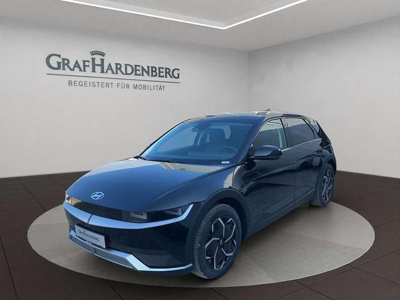 Abyss black Gebraucht 2024 Hyundai Ioniq Techniq Kleinwagen | 37.790 € - Bild 1/4