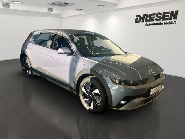 Neu Hyundai Ioniq Dynamiq 167 kW (228 PS) 2025 Meta blue / mic Kleinwagen