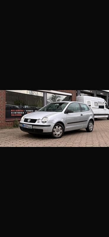 Silber Gebraucht 2005 VW Polo Kleinwagen | 2.500 € (Etwas zu teuer) - Bild 1/4