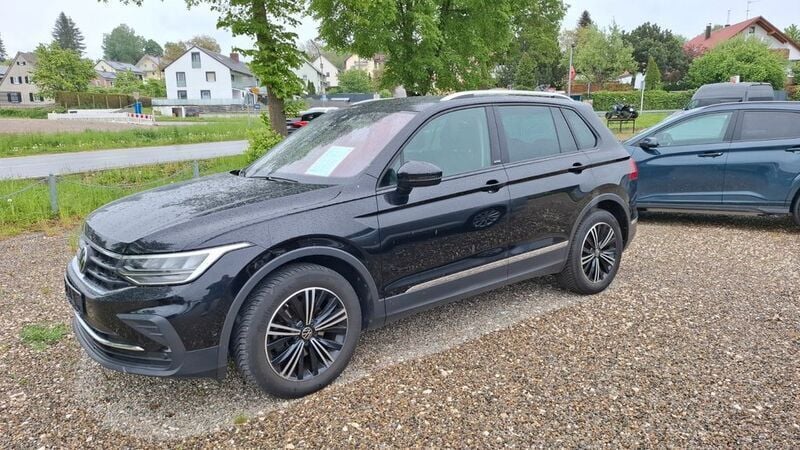 Schwarz Gebraucht 2021 VW Tiguan Active SUV | 25.490 € (Fairer Preis) - Bild 1/4