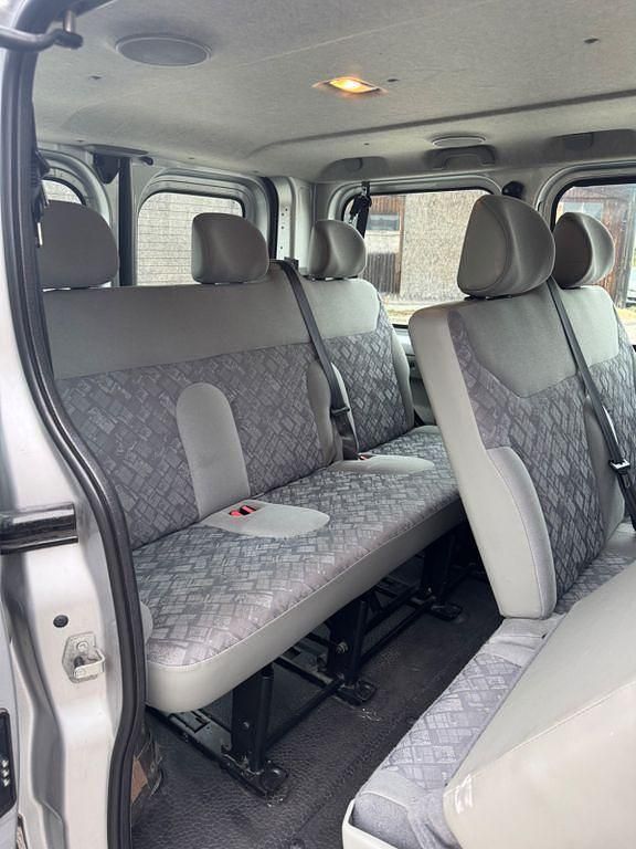 Usata Opel Vivaro 101 CV (74 kW) 2004 Argento Monovolume