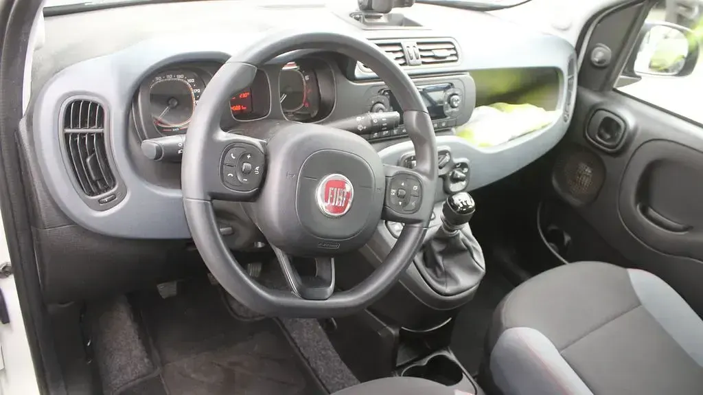 Gebraucht Fiat Panda Easy 69 PS (50 kW) 2018 Weiß Kleinwagen