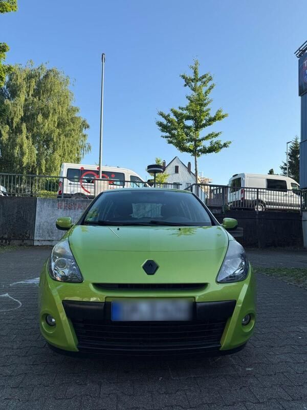 Grün Gebraucht 2009 Renault Clio II Expression Kleinwagen | 3.800 € (Fairer Preis) - Bild 1/4
