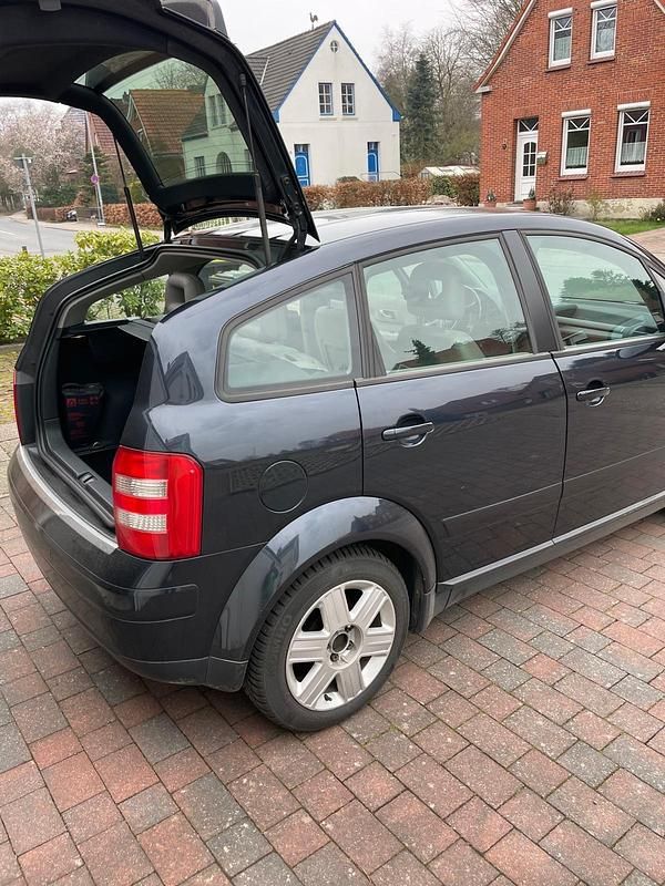 Second-hand Audi A2 75 CP (55 kW) 2004 Albastru Hatchback