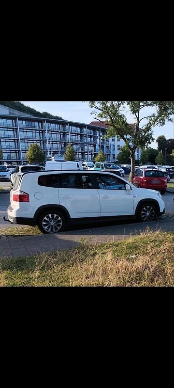 Gebraucht Chevrolet Orlando 163 PS (119 kW) 2012 Weiß Van / Kleinbus