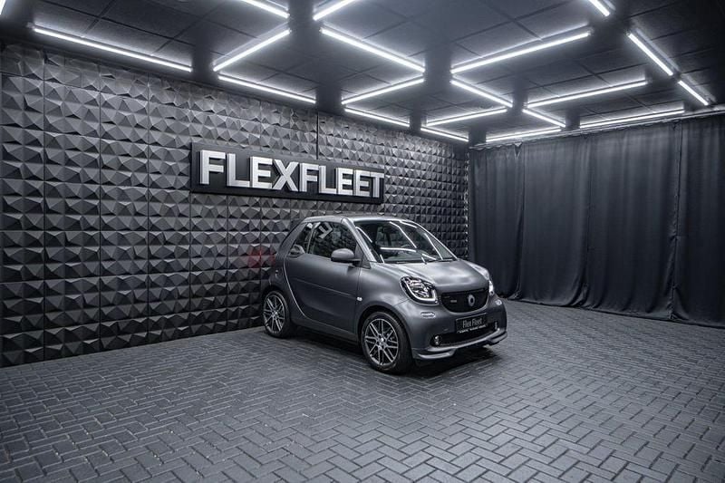 Grau Gebraucht 2018 Smart ForTwo Cabrio Brabus Cabrio | 26.890 € (Teuer) - Bild 1/4