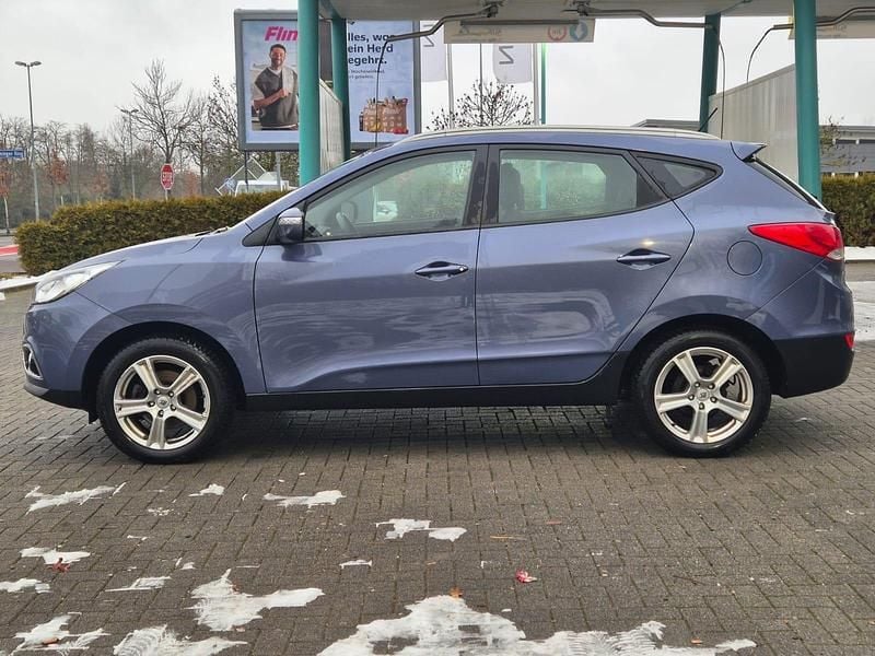 Gebraucht Hyundai ix35 135 PS (99 kW) 2013 Blau SUV