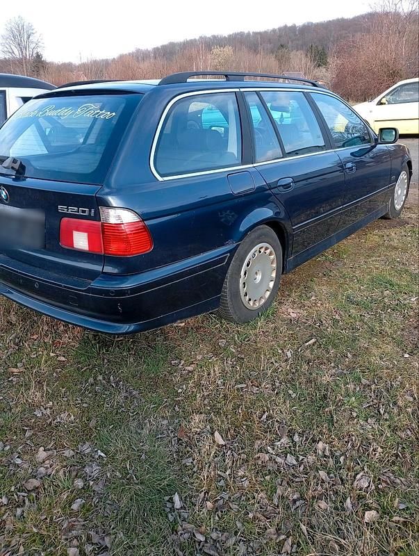 Gebraucht BMW 520 170 PS (125 kW) 2002 Blau Kombi