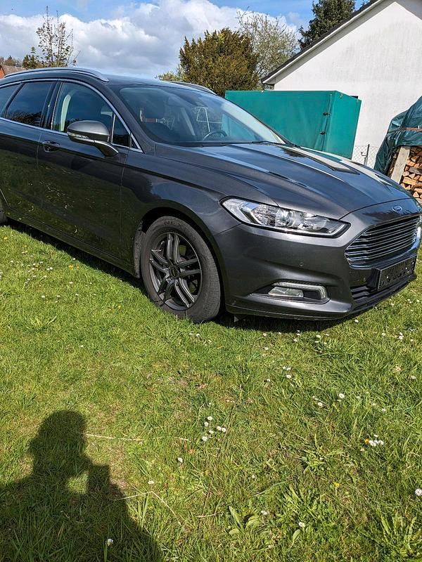 Gebraucht Ford Mondeo 165 PS (121 kW) 2018 Grau Kombi