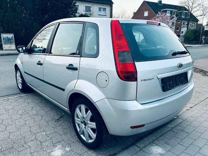 Gebraucht Ford Fiesta Ghia 80 PS (58 kW) 2002 Grau Kleinwagen