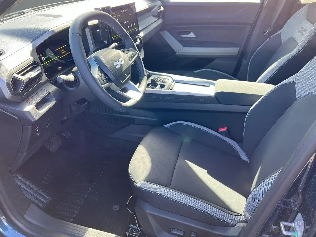 Neu Dacia Bigster Extreme 158 PS (116 kW) 2026 Indigoblau SUV