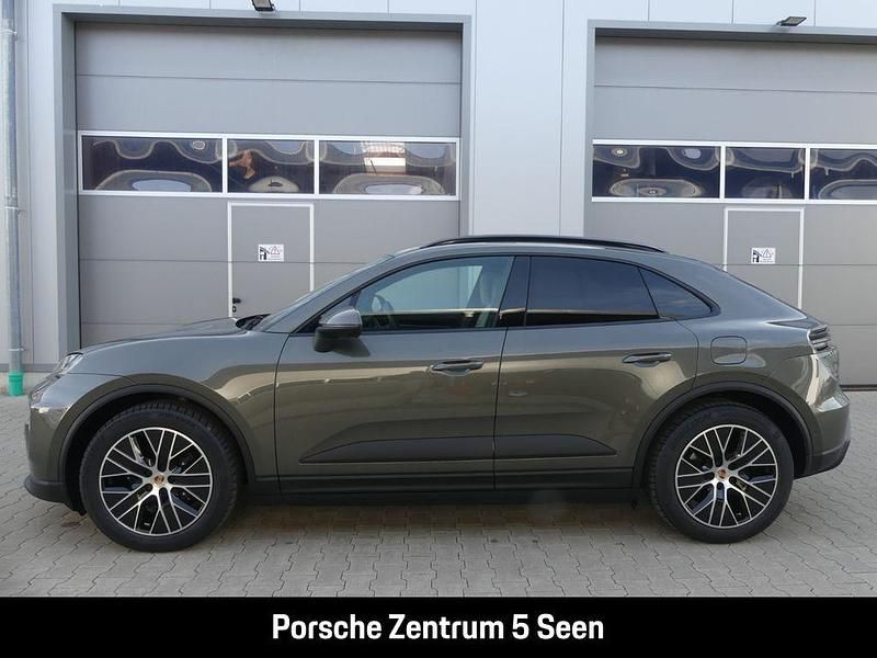 Neu Porsche Macan 300 kW (408 PS) 2026 Aventuringrünmetallic SUV
