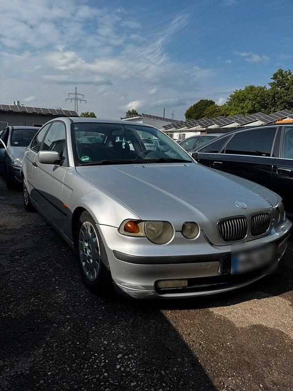 Silber Gebraucht 2001 BMW 316 Compact Kleinwagen | 300 € (Superpreis) - Bild 1/4