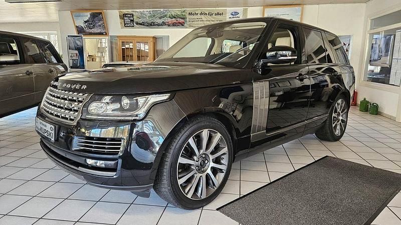 Schwarz Gebraucht 2017 Land Rover Range Rover Vogue SUV | 38.900 € (Superpreis) - Bild 1/4