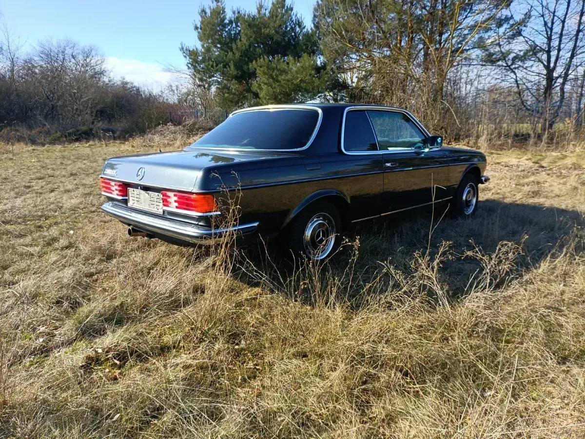 Gebraucht Mercedes 280 185 PS (136 kW) 1979 Schwarz Coupé